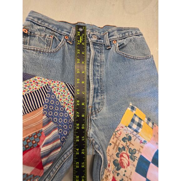 Levi's Women's Patchwork VTG Quilt Denim Jeans Reworked - Picture 8 of 9